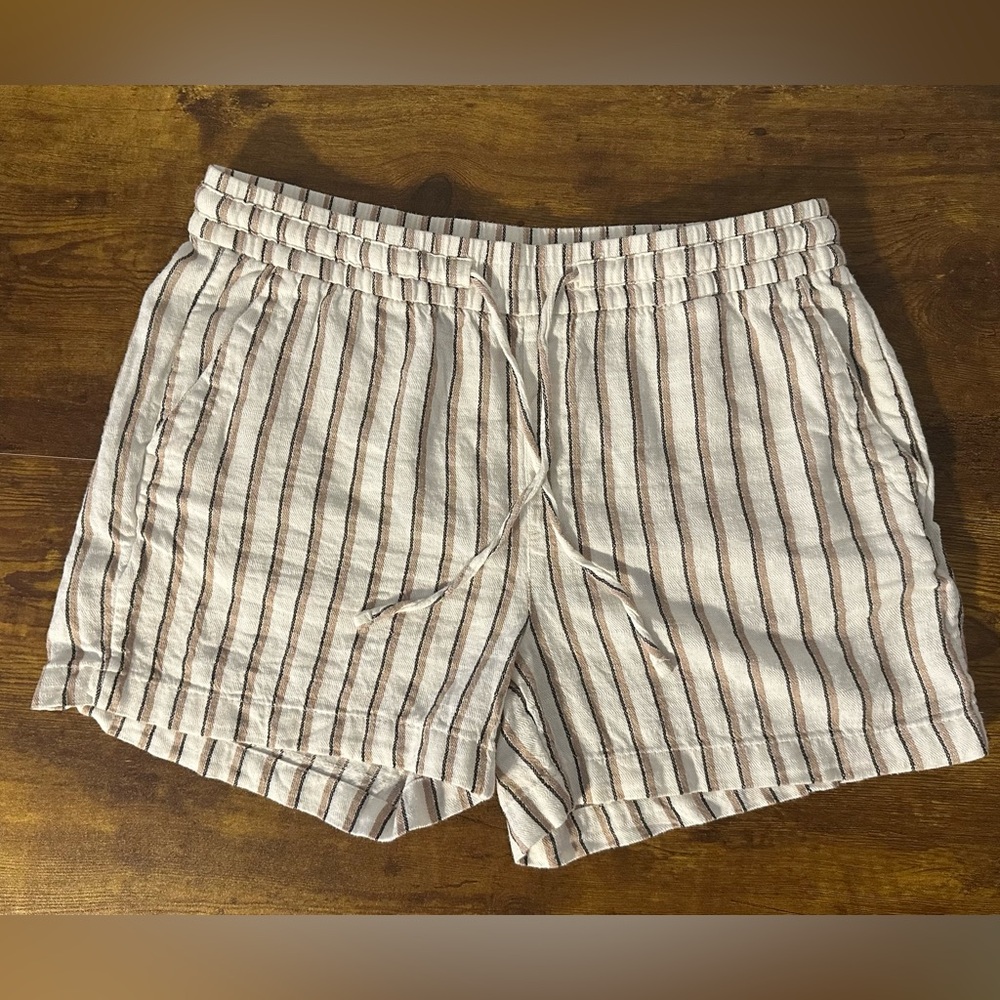 Women’s Old Navy Linen Blend Shorts